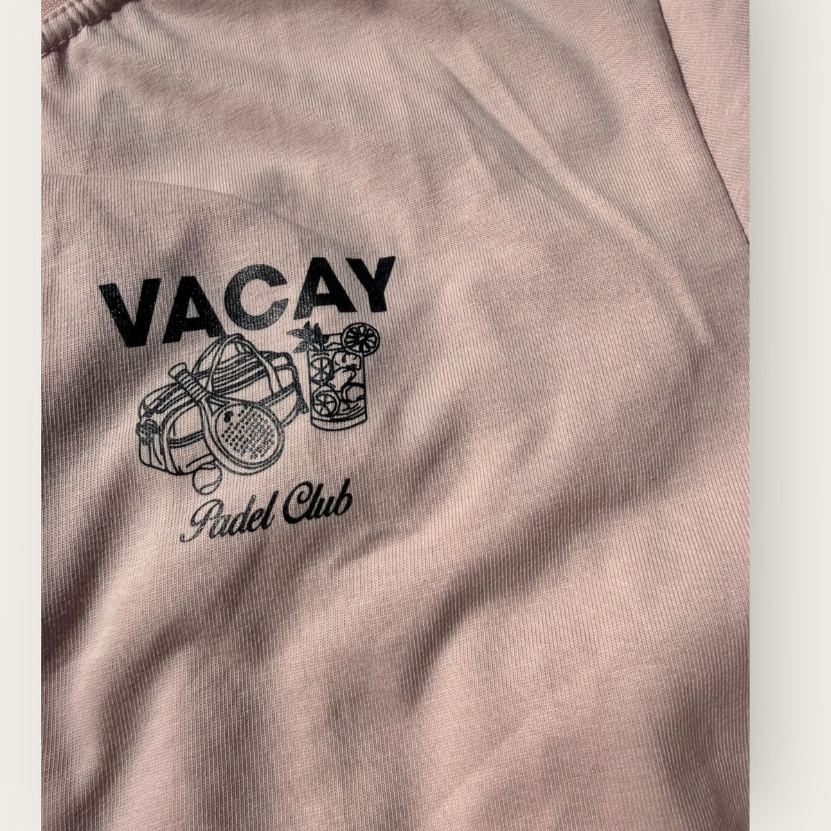 Spin & Tonic Padel Unisex Tee - Red Clay